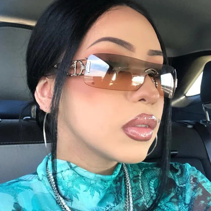 L'Architecte rimless polarisées portées — lunettes soleil femme VYNE